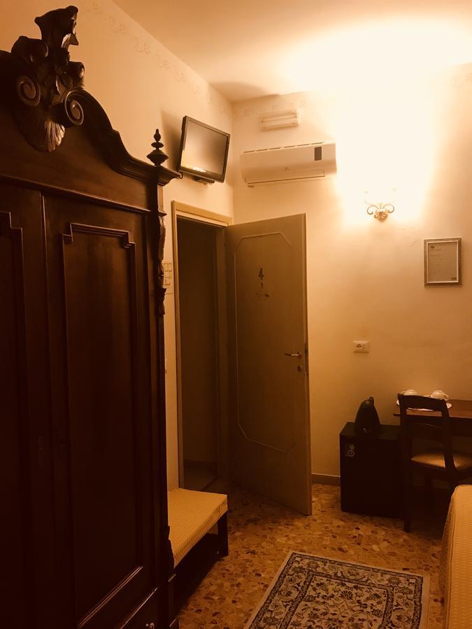 Lady Rose Bed & Breakfast Pisa Exterior foto